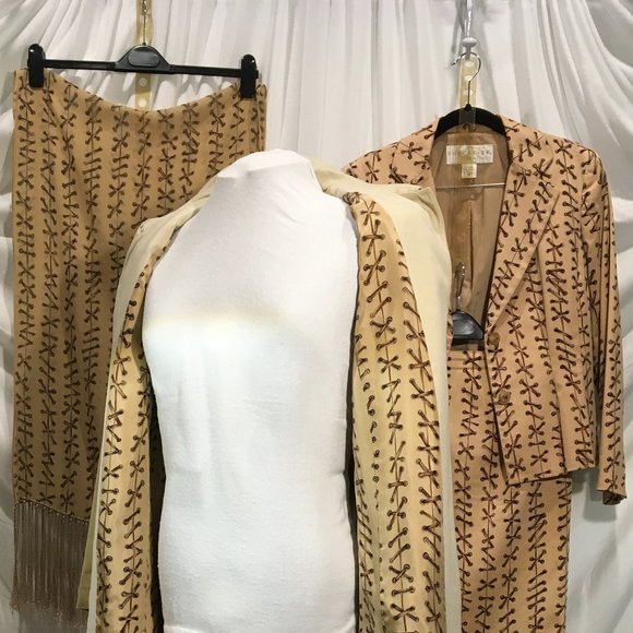 Coat, Skirt Suit and Scarf Ensemble (sz 6/8)